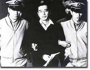 他是贾静雯张檬义父，捧红了林志颖金城武，却被亲儿子逼上绝路