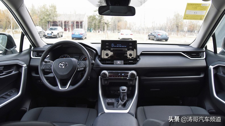 crv和荣放rav4越野比赛,丰田rav4荣放与本田crv哪个更省油