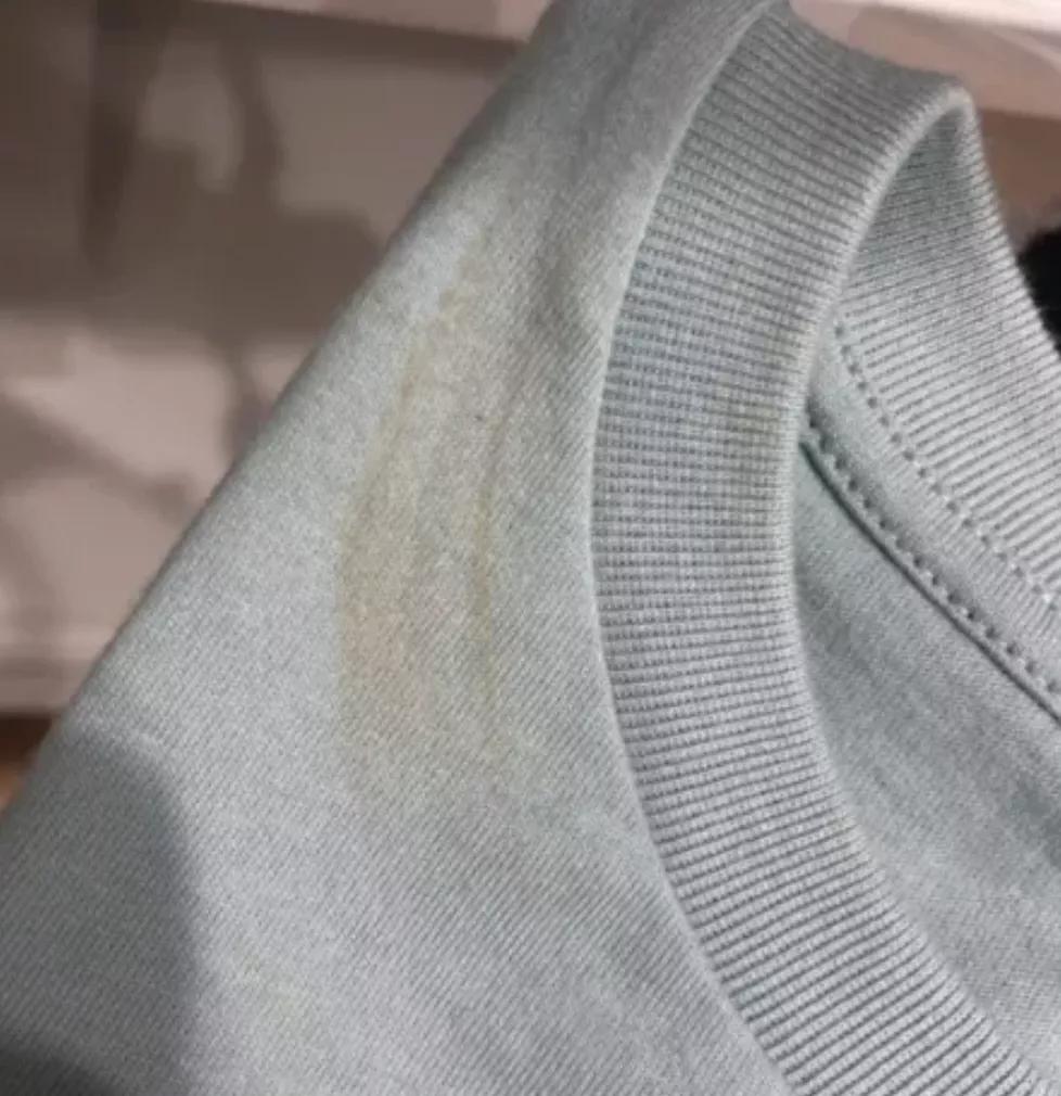 干翻ZARA，一年卖出300亿！这个丑牌子，被试衣间害惨了