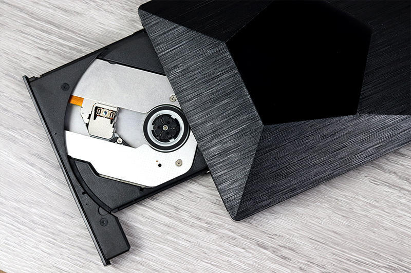 光盘在光驱里会一直转吗,光盘在光驱里转不动