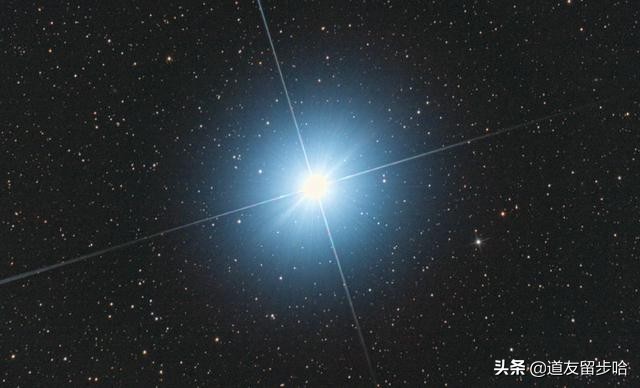 牛郎织女牵手后果有多严重?比太阳还亮5亿倍,地球生命荡然无存