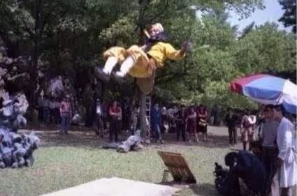 98版水浒传武松精彩瞬间,98版水浒传中武松打虎的视频