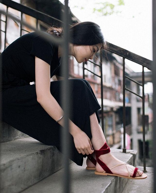 高端经典女鞋店铺,好看的女鞋店铺推荐