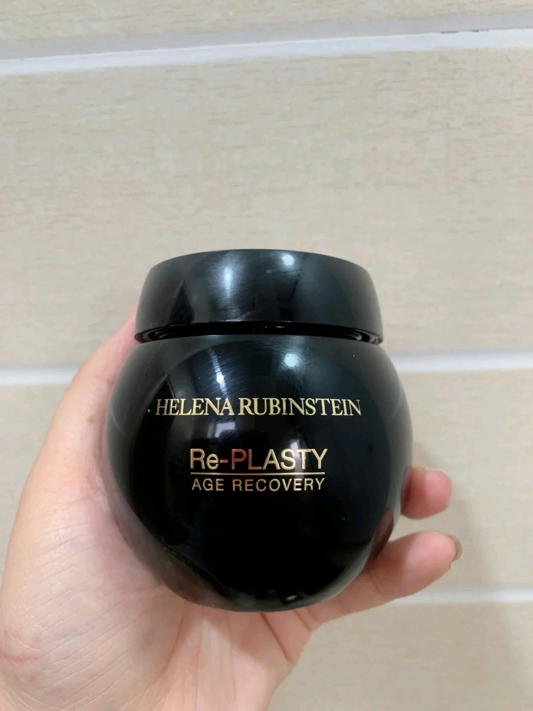 赫莲娜海蓝之谜适合什么皮肤,赫莲娜海蓝之谜哪个水好