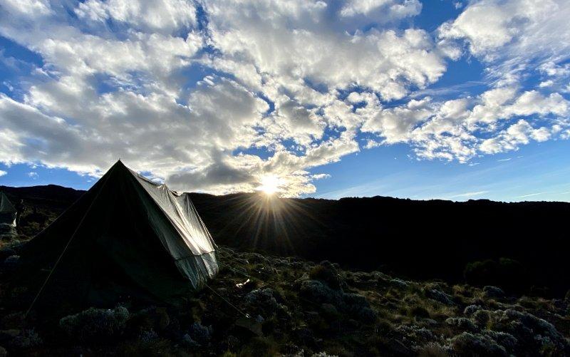 登上非洲之巅乞力马扎罗山，瑞士Odlo奥递乐保暖内衣实测