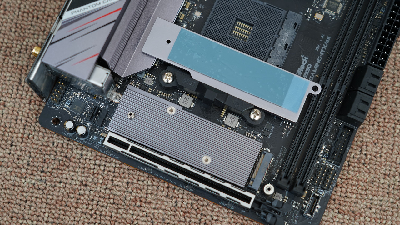 itx三槽显卡机箱,itx机箱能装多大显卡