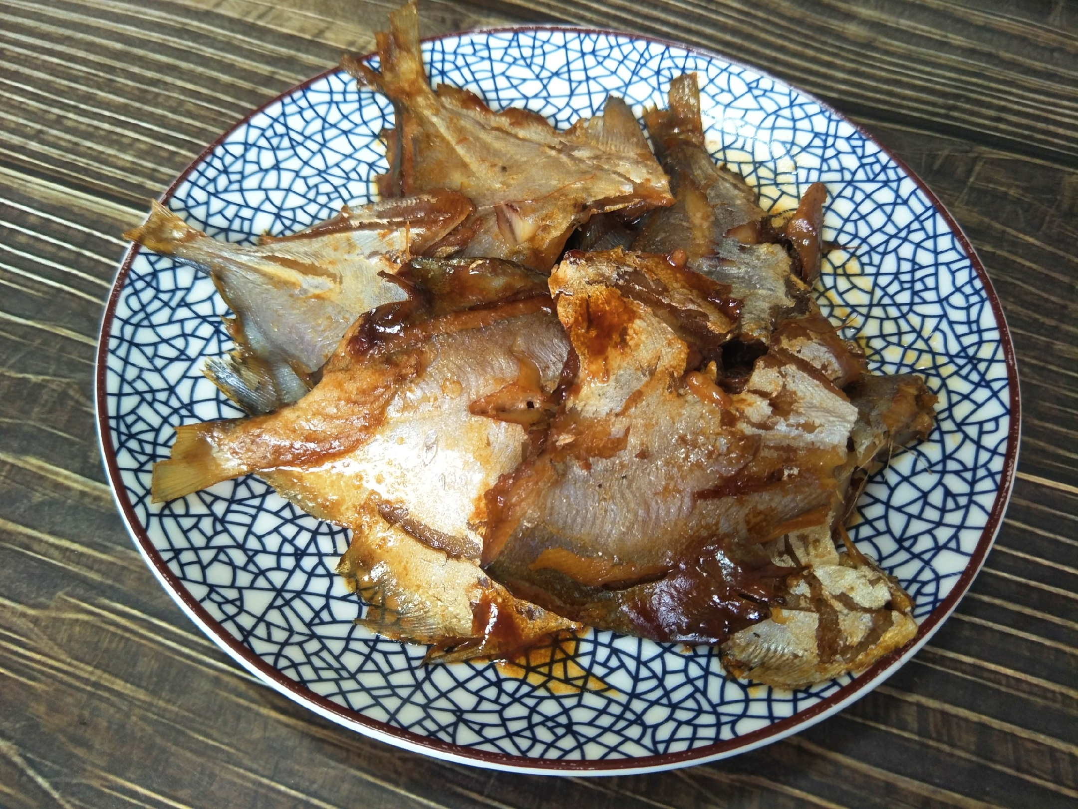 煎鱼不掉皮煎鱼不散的五个妙招,热油煎鱼还是冷油煎鱼不粘锅