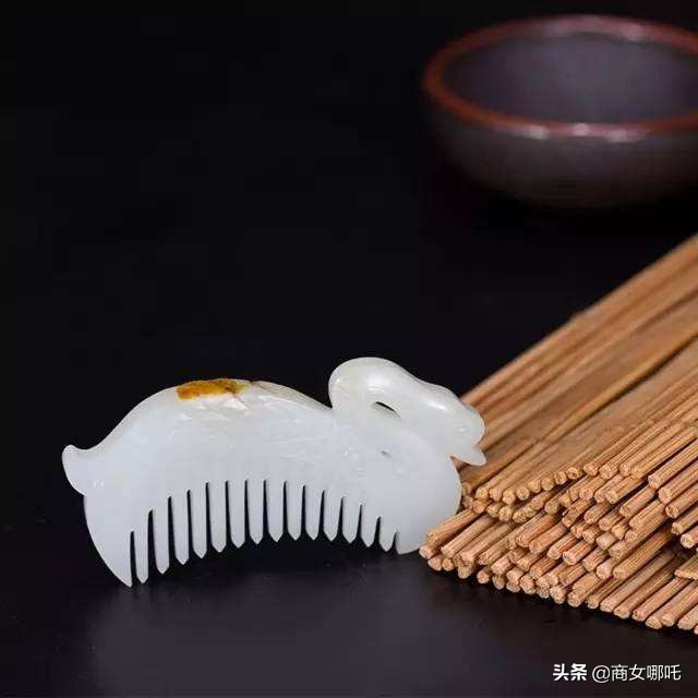 玉梳绾青丝,银梳子梳头养生的正确梳法