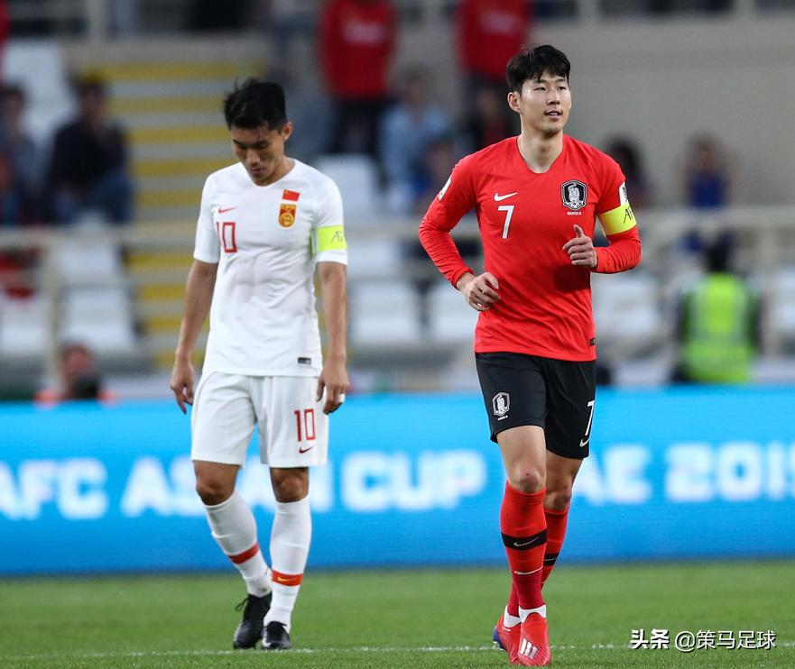 国足0比3败于韩国集锦,国足0比1不敌日本战后分析