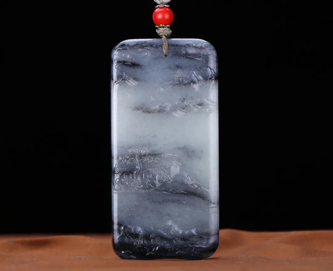 一块墨玉原石多少钱,这块翡翠原石值多少