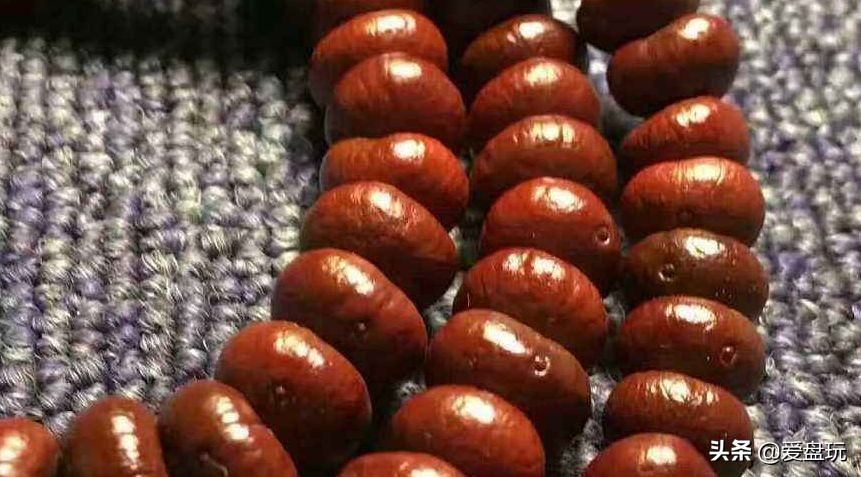 滴血莲花菩提盘玩前后对比效果图,21颗菩提手串盘玩