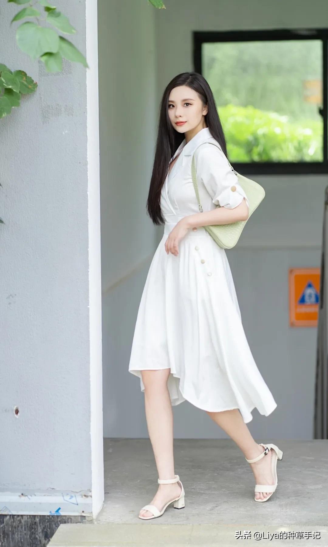 冬季背什么颜色的包包好看,40多岁背什么包包好看