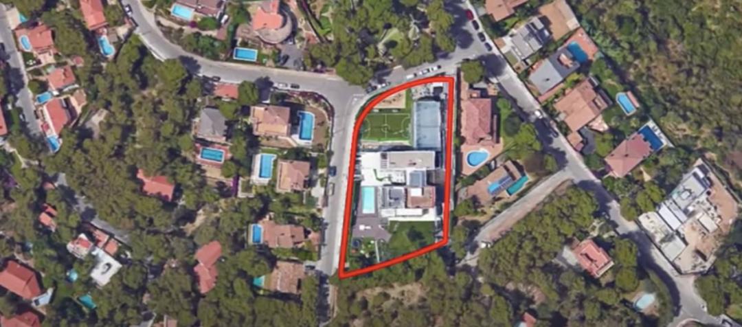 梅西34岁年薪,18岁梅西的成长之路