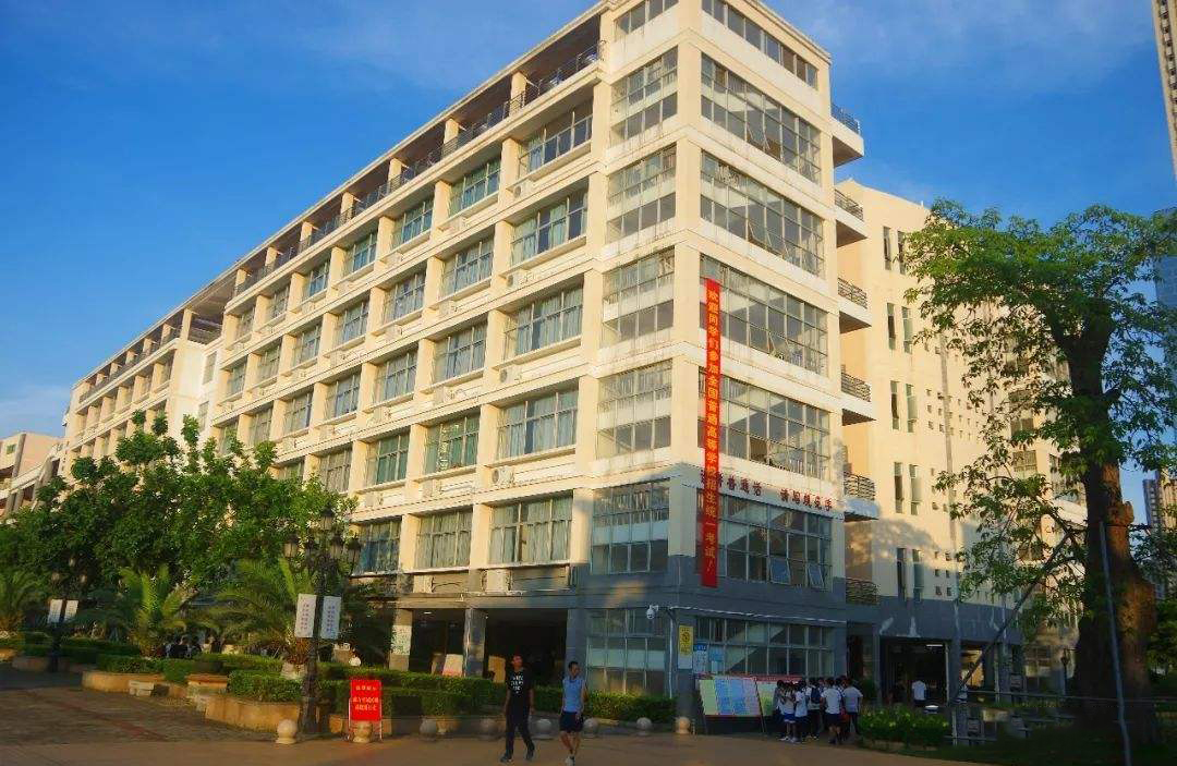 湛江本科率高的高中,湛江市十强高中