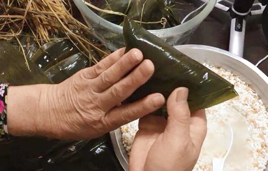 冷冻过的粽子怎么切不散,粽子怎么包才能紧而不散