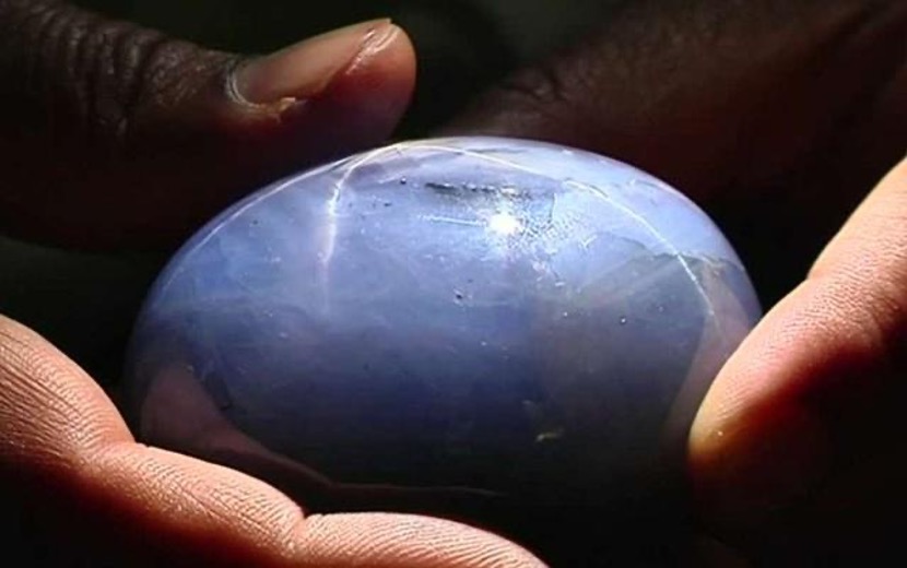 克什米尔蓝宝石的历史,印度克什米尔蓝宝石的特征