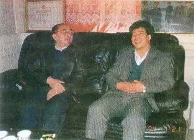 中国知名科学大事件,揭秘80年代王洪成水变油的骗局