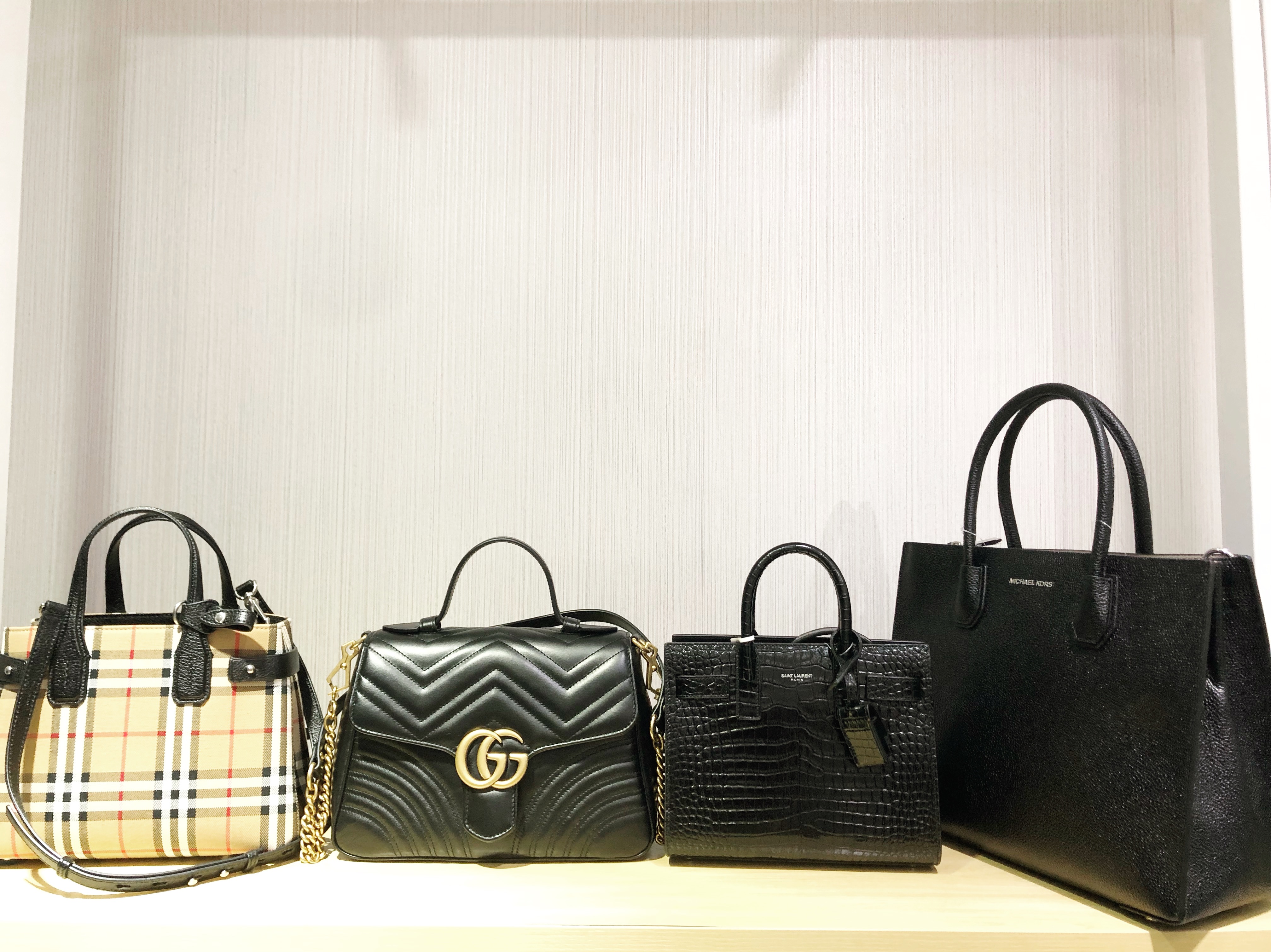 职场女性也能玩转时尚简约大气,职场女性实用穿搭