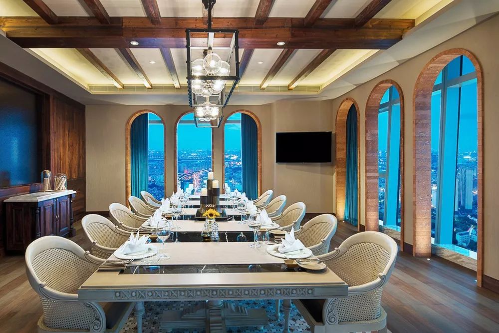 索菲特酒店颜值巅峰之作,《流浪地球》男主吴京都去佛山打过卡