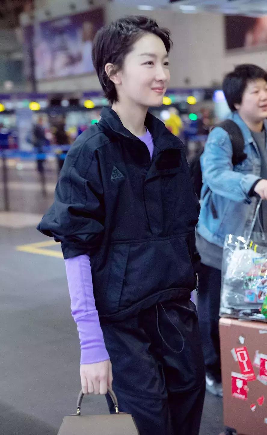 周冬雨的大胆穿搭,周冬雨正确穿搭