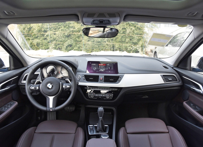 宝马1系2013款1.6t两厢118i进口,宝马1系2020款1.5t118i动力怎么样