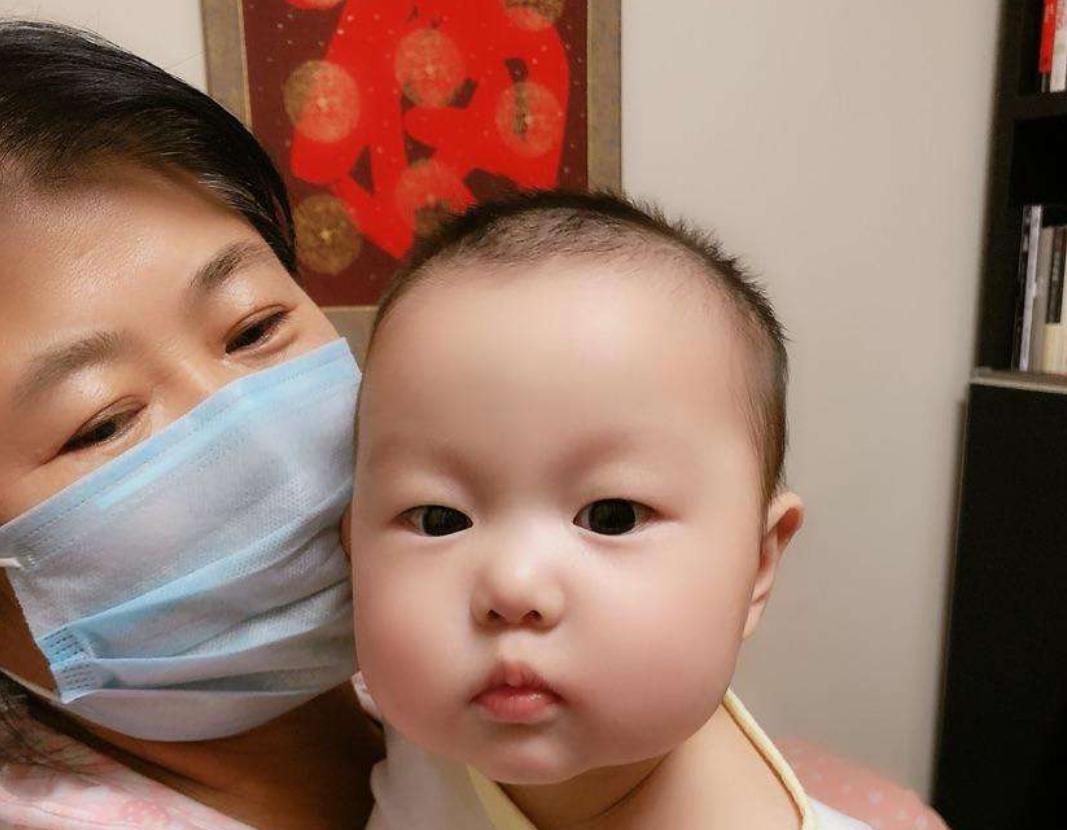 有种整容式成长叫甜馨,有一种整容叫长大后