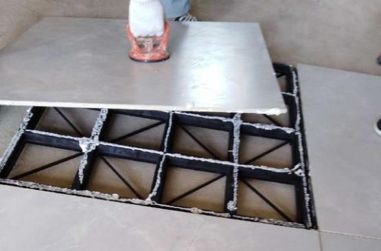 新房子装修工人装修进度很慢,新房装修完就铺砖