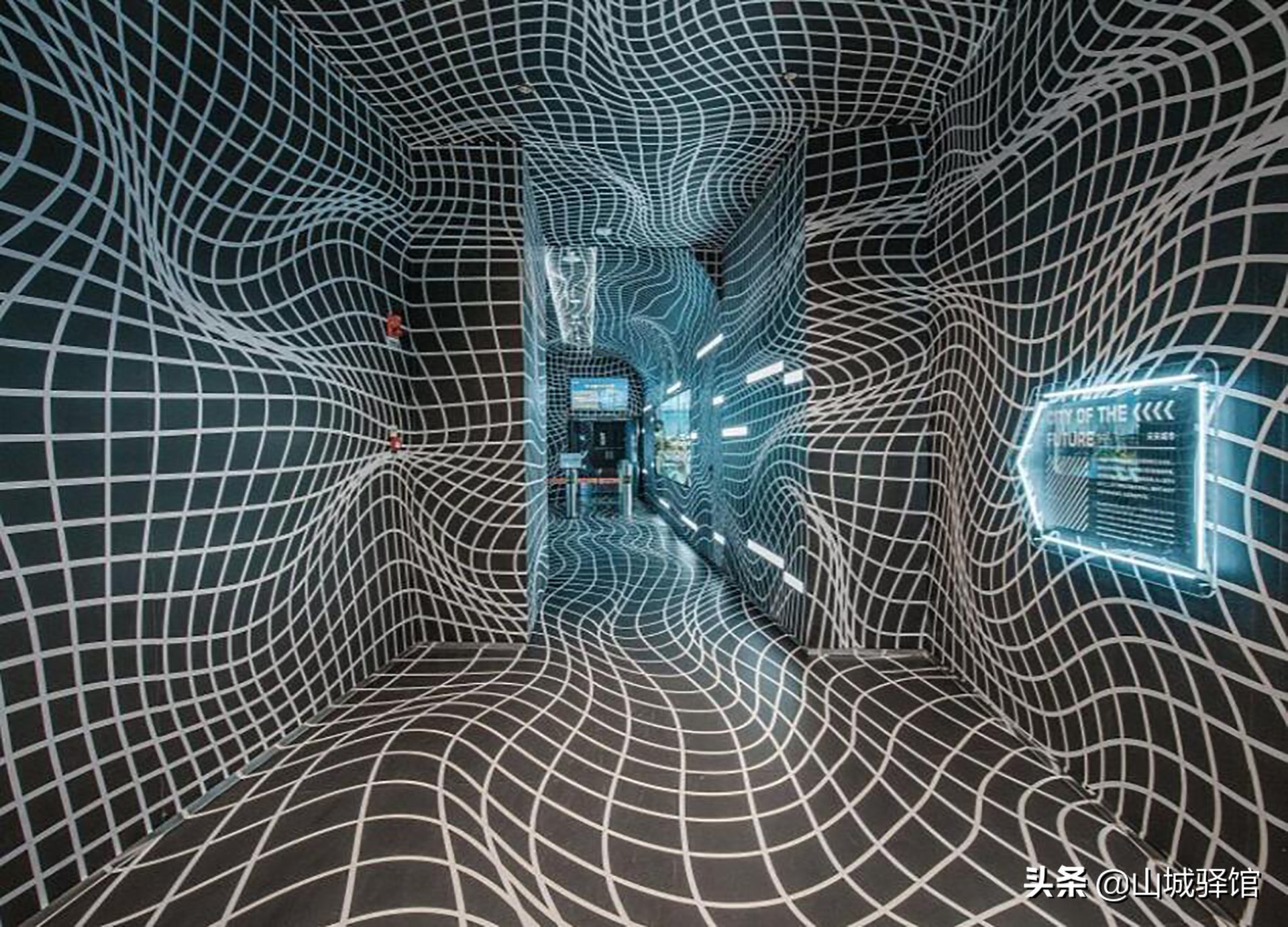 重庆云端之眼高空观景台来福士,俯瞰重庆观景台