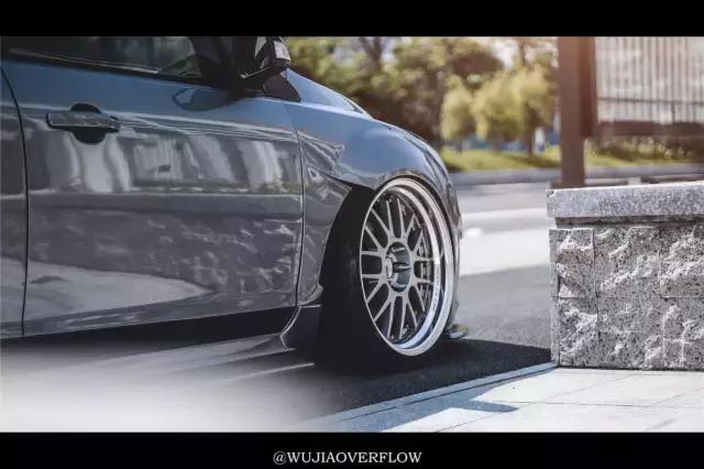 福克斯三厢外国改装st案例,福克斯改装内饰carplay