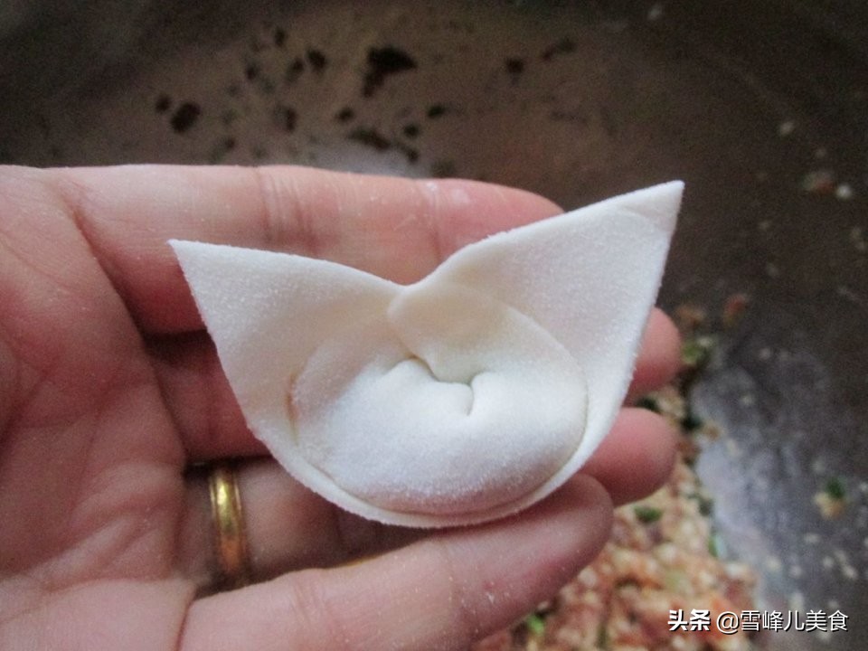 大的馄饨皮怎么包馄饨好吃,馄饨皮除了包馄饨还能做什么