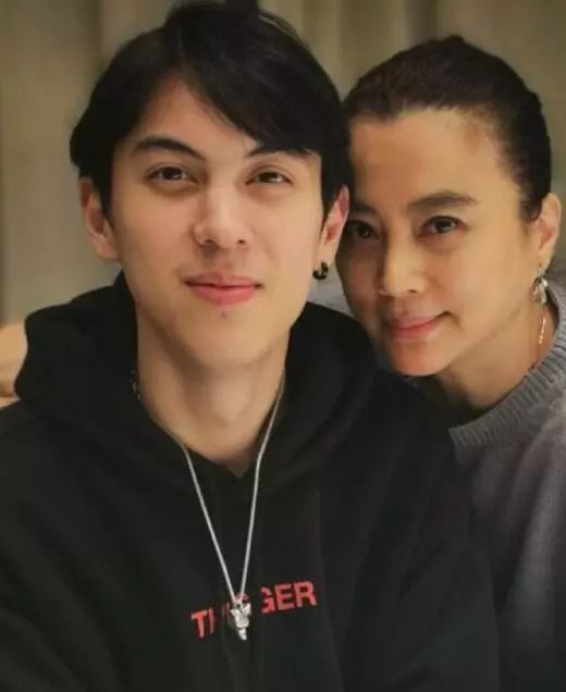 李玲玉吴磊,李玲玉混血儿子近照曝光