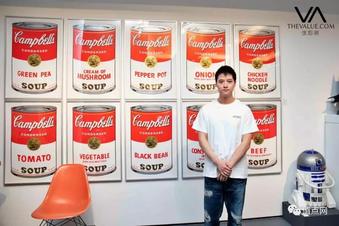 kaws公仔雕塑在哪个超市,kaws雕塑台