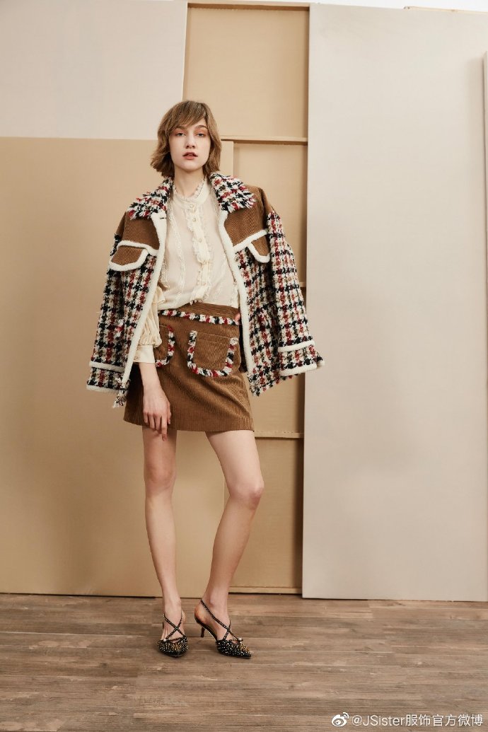 衣柜常用衣服材质,拜托了衣橱秋裤