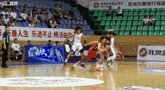 他靠一招就能制霸广东球场！曾瘦小不能进校队，今成河源3年球王