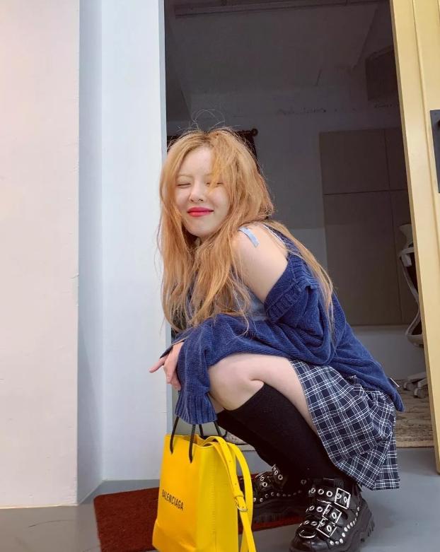 又好看又潮的中筒袜,适合夏天穿的中筒袜高颜值