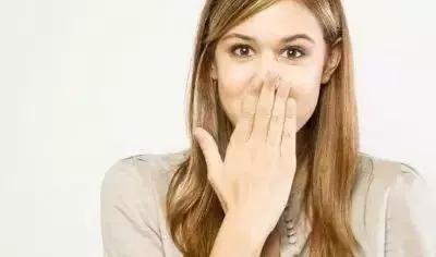 打嗝不止怎么办治打嗝小妙招,打嗝打不出胸口堵得慌选什么穴位