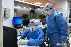 病房住着患脑梗塞的妈妈，护士女儿怕传染风险不敢进去