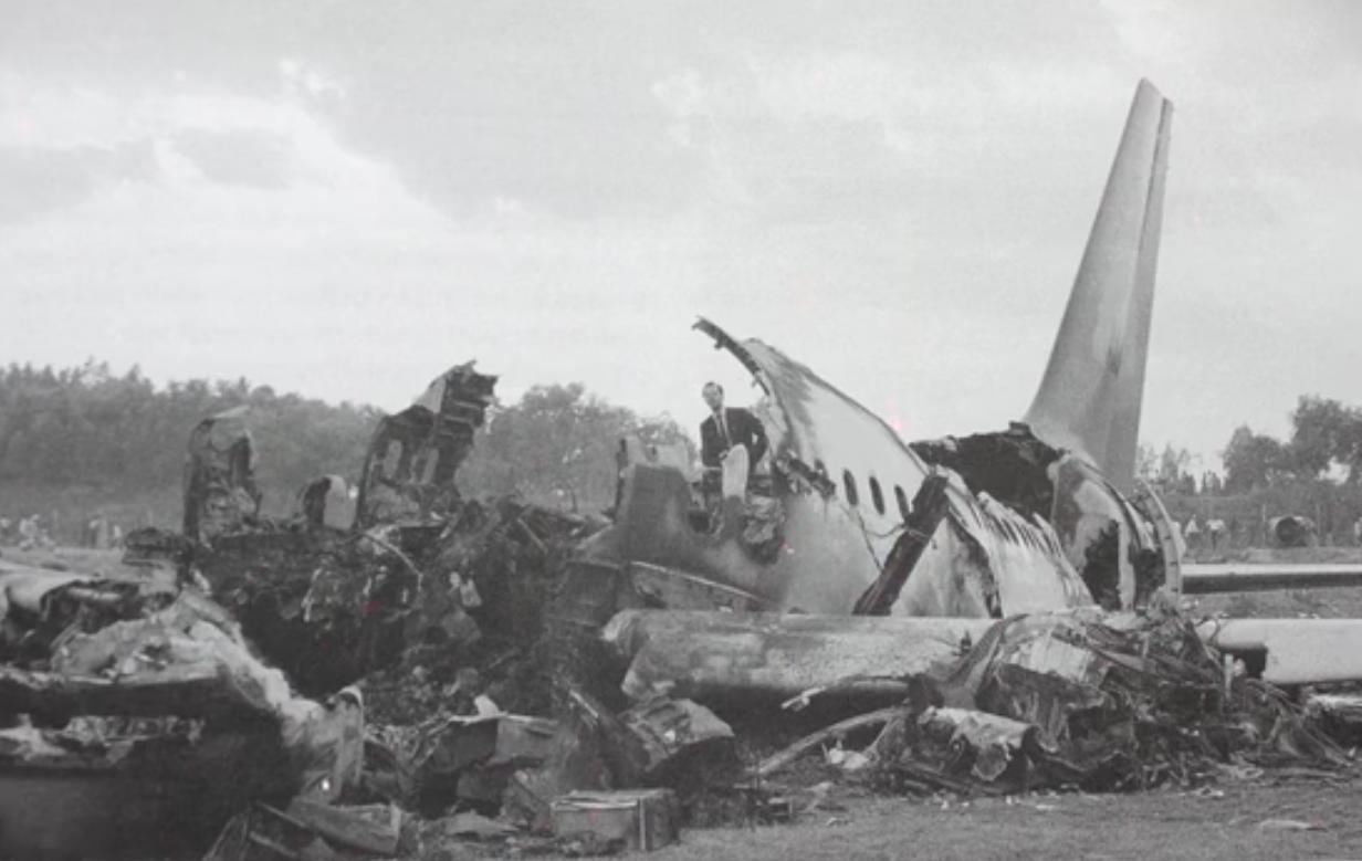 埃及航空605号班机空难,空难造成345人死亡