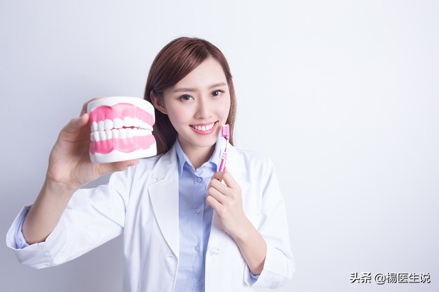 牙齿上抠出来的东西很臭,为什么牙齿缝里挖出来的东西很臭