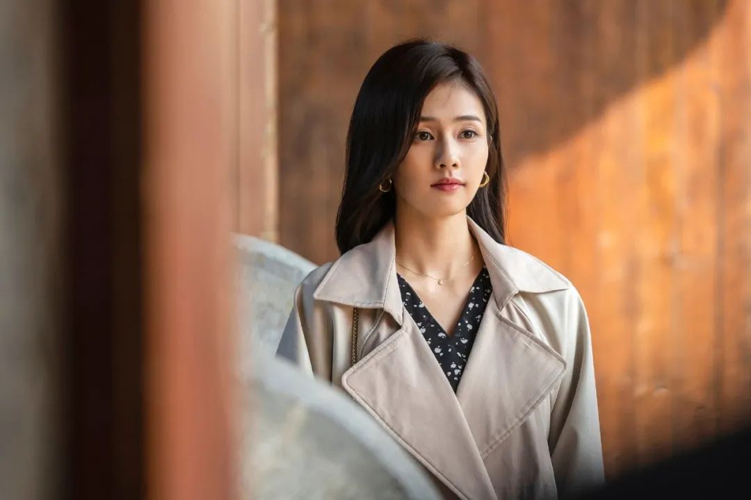 白鹿热剧《一生一世》：时宜的穿戴暗含哪些隐藏线索？