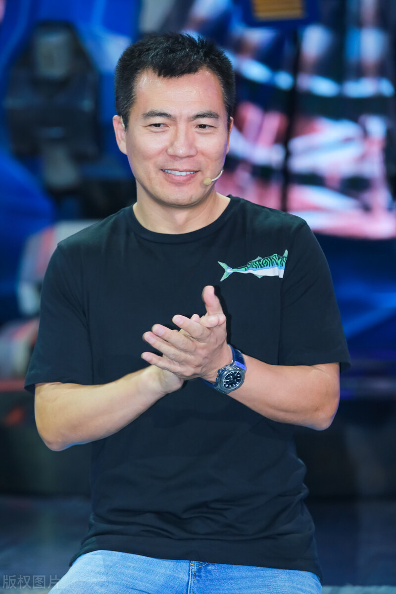 黄健翔离婚官司,黄健翔婚姻