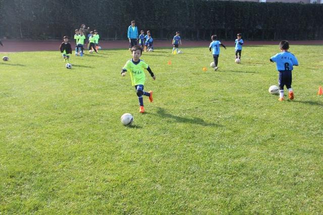 与梦想同行618,昆明青少年足球训练俱乐部