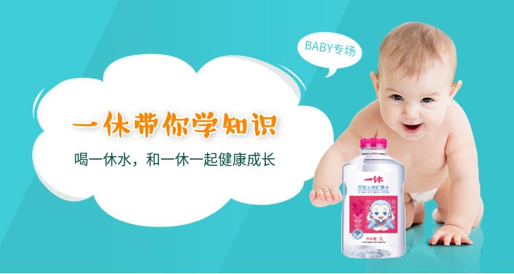 非要抱着睡的宝宝,宝宝非要抱着妈妈胳膊睡觉