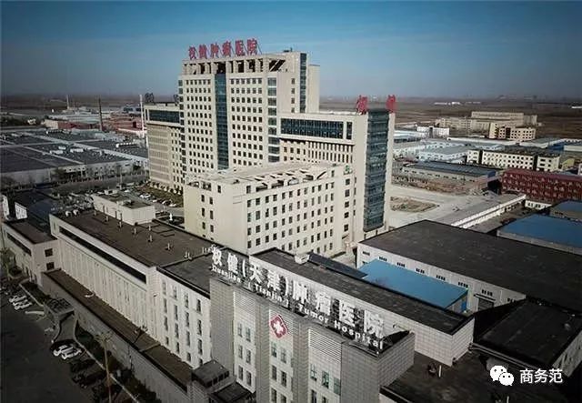 看完权健老总浮夸炫富日常，也是各种“夸大宣传”……