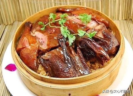 浙江菜笋干老鸭汤,好吃的笋干老鸭煲