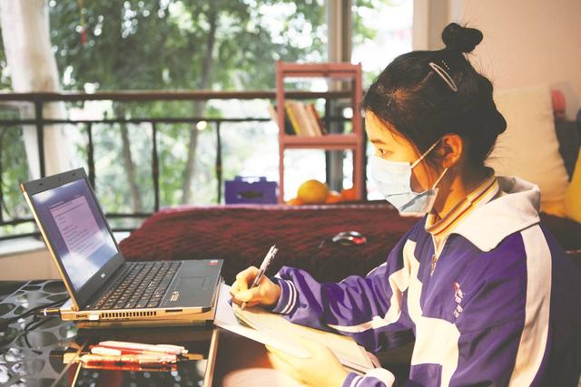 成绩好的孩子是怎么培养出来的,孩子学习自学好还是老师教的好