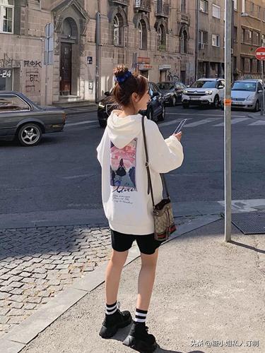 今年最流行的十大新款卫衣,今年流行的几款卫衣