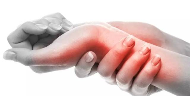 手麻脚麻背部酸是怎么回事,手麻脚麻全身痒是什么病的前兆