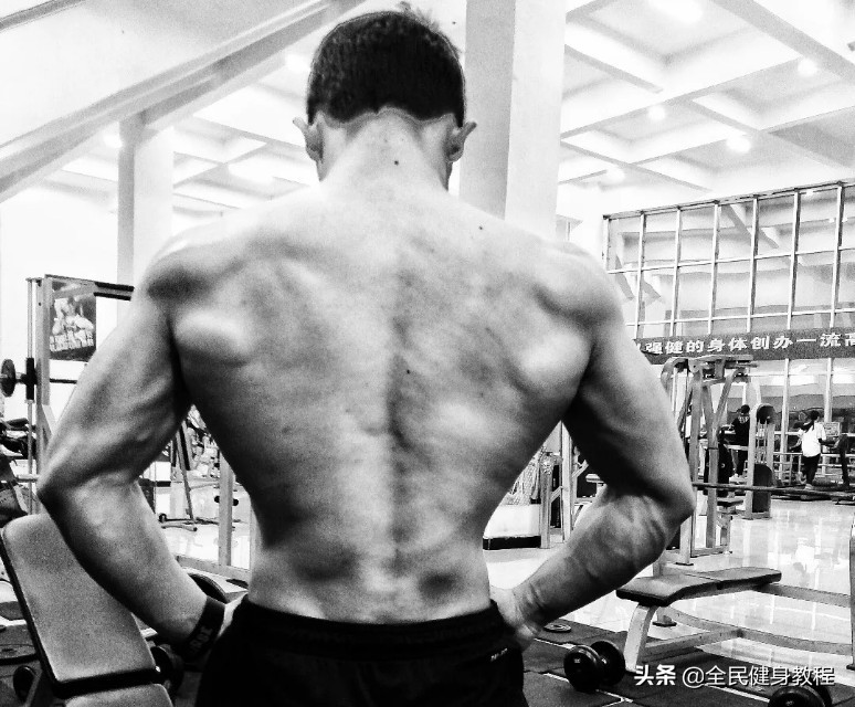 天生骨架小能锻炼改善吗,天生骨架小长不胖可以改变吗