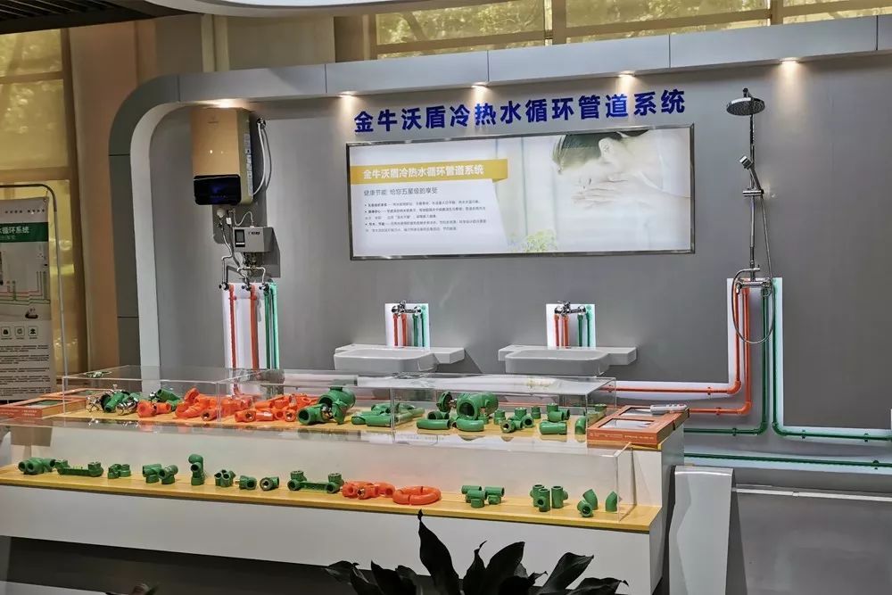 金牛绿翡翠和绿色抗菌管哪个好,金牛ppr绿翡翠抗菌管